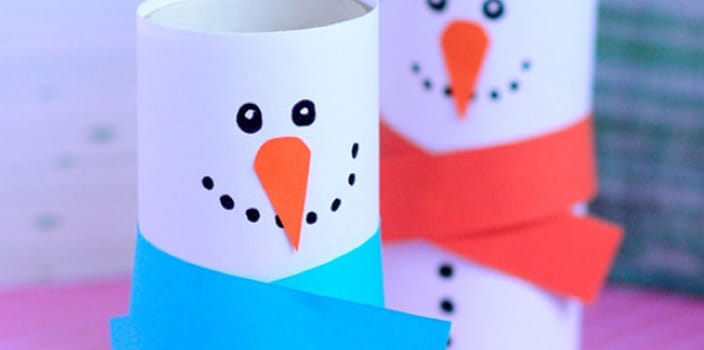 a paper roll snowman